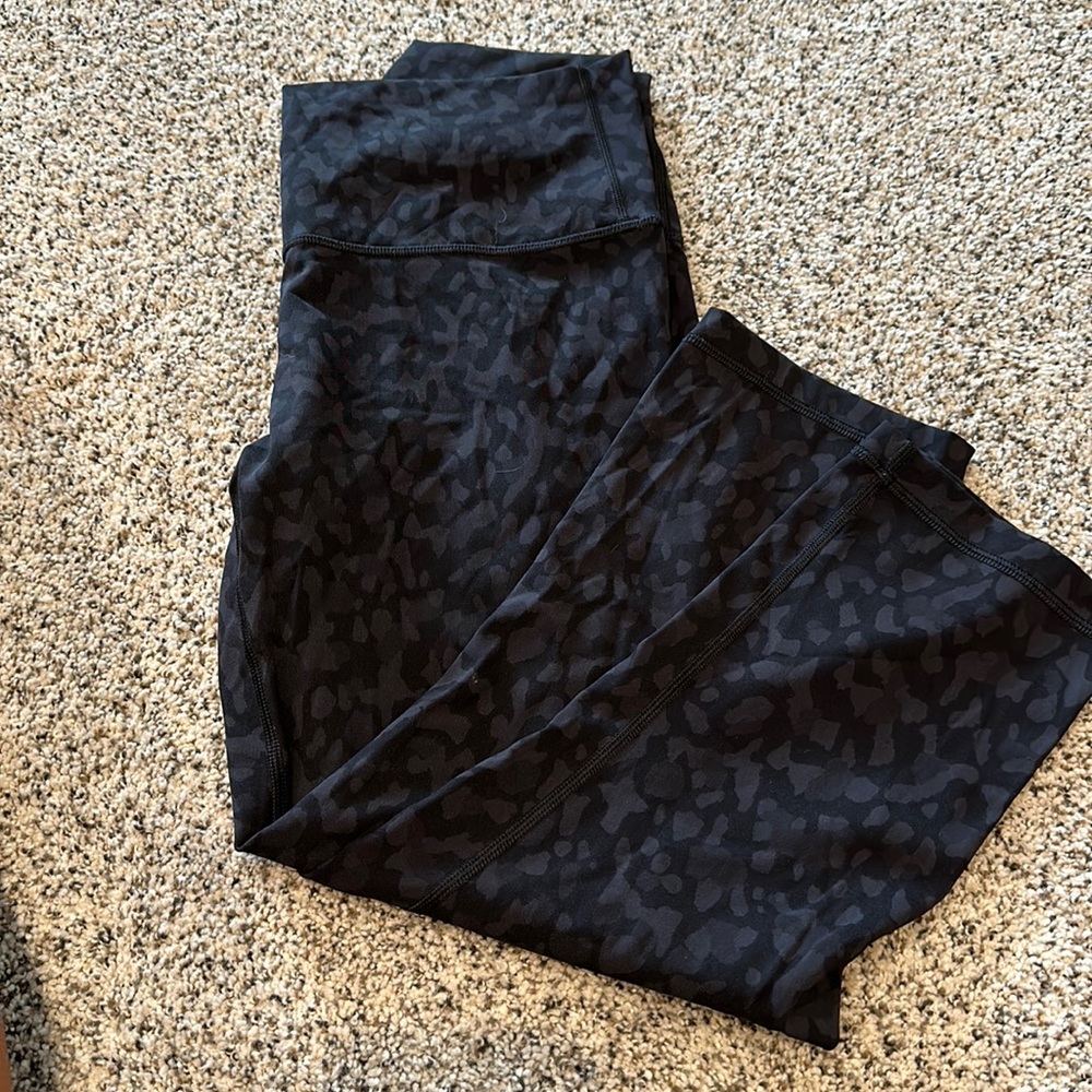 23’ lululemon leggings